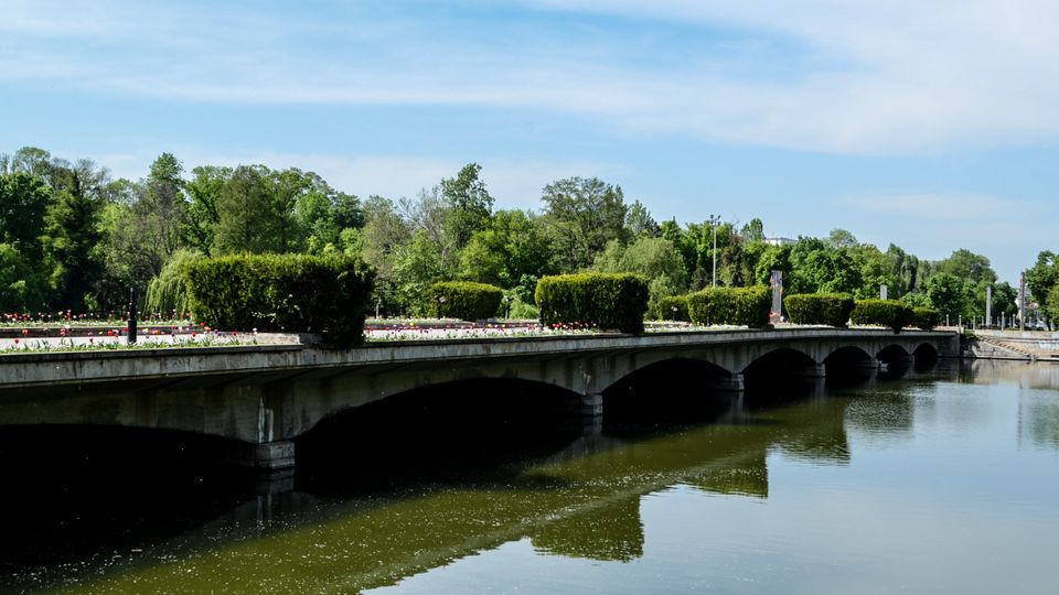 Parc Carol summer.jpg