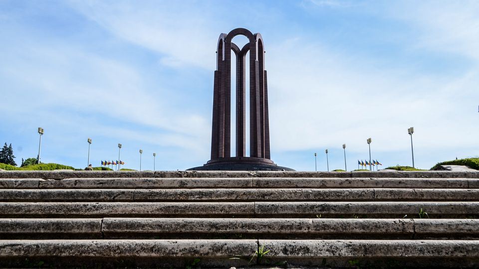 Parc Carol summer.jpg