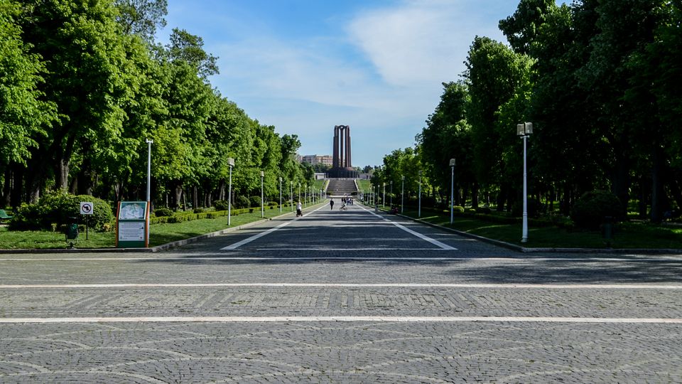 Parc Carol summer.jpg