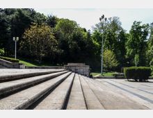 Parc Carol summer.jpg