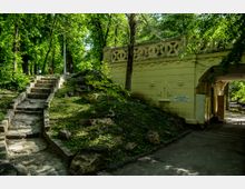 Parc Carol summer.jpg