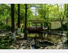 Parc Carol summer.jpg