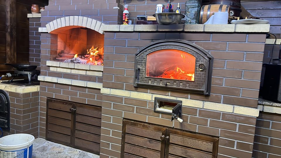 Grătar și cuptor foișor