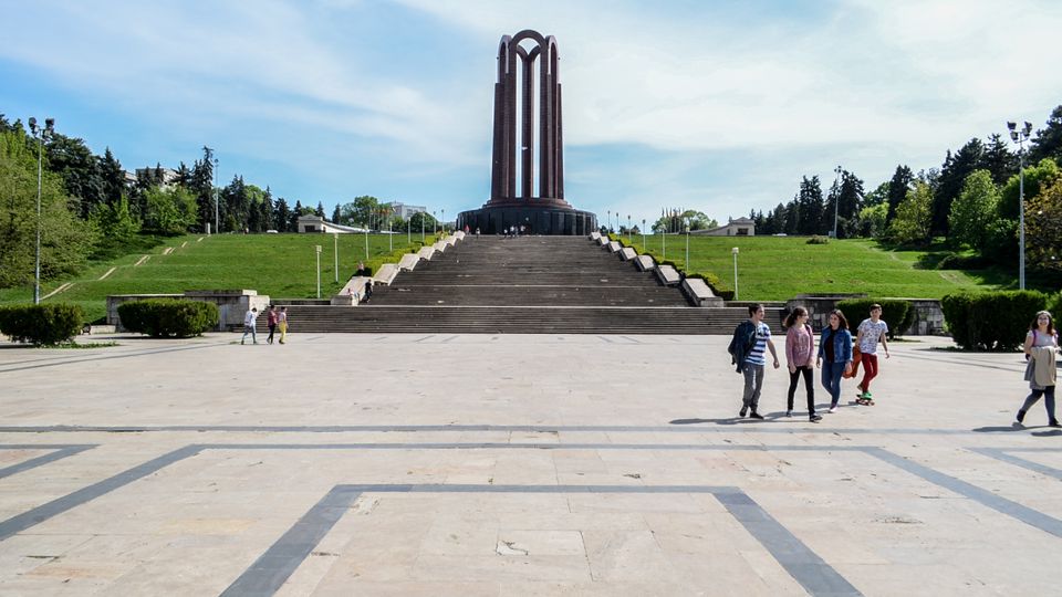 Parc Carol summer.jpg