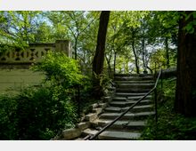 Parc Carol summer.jpg