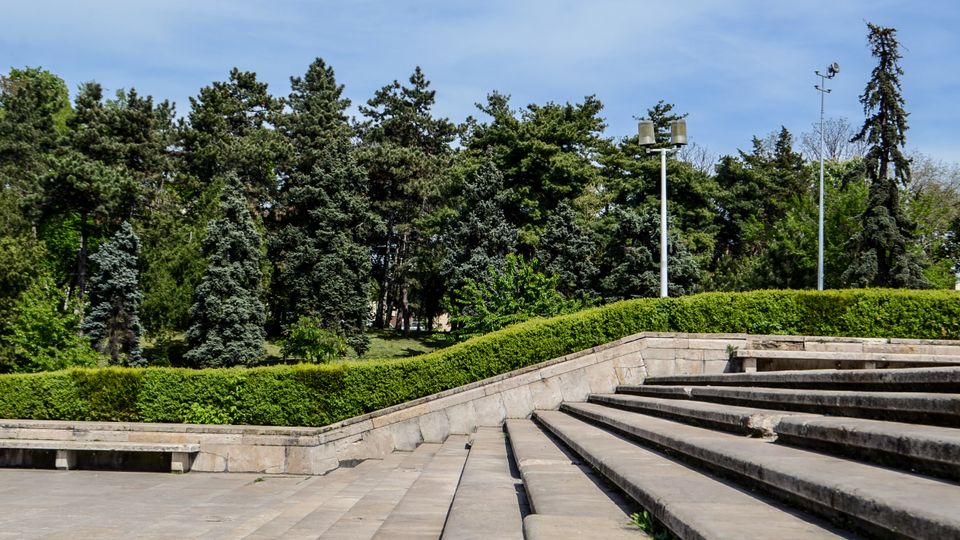 Parc Carol summer.jpg