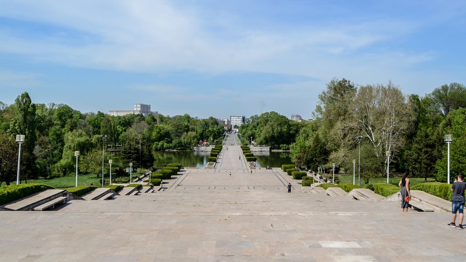 Parc Carol summer.jpg