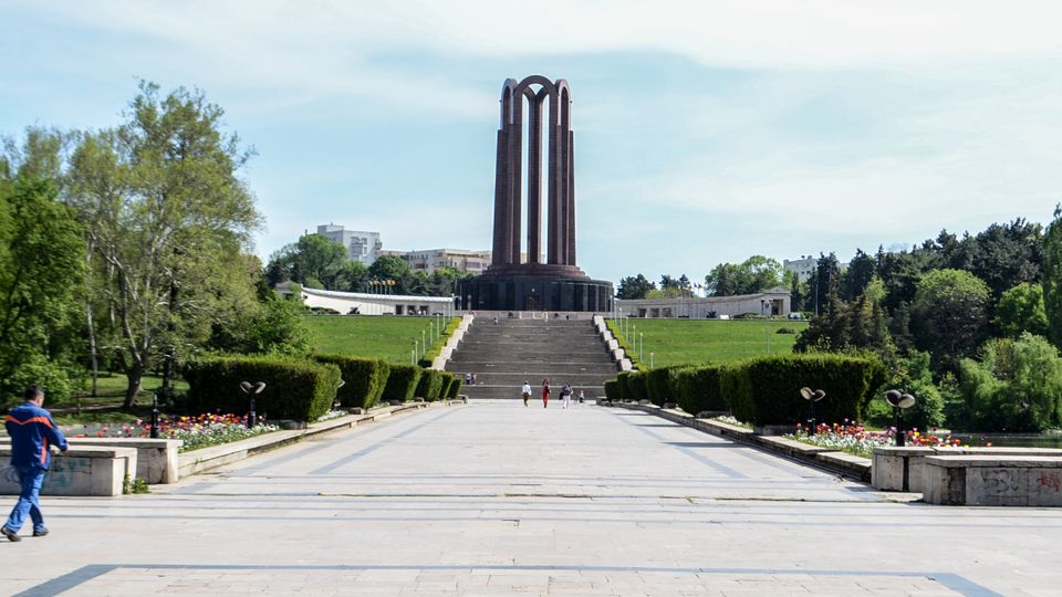 Parc Carol summer.jpg