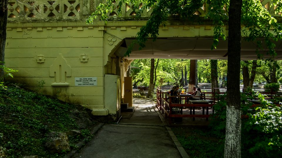 Parc Carol summer.jpg